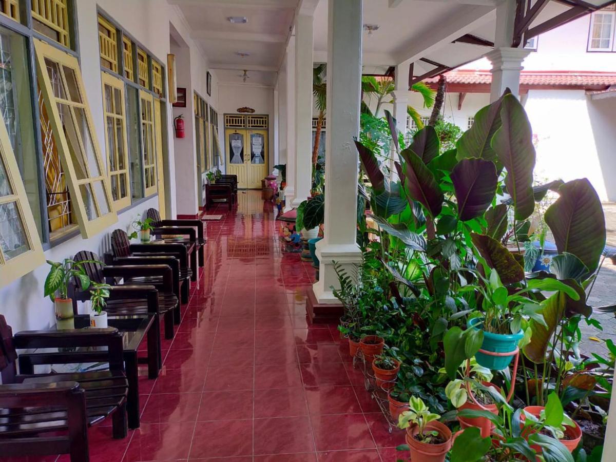 Hotel Airlangga Mataram Ngoại thất bức ảnh