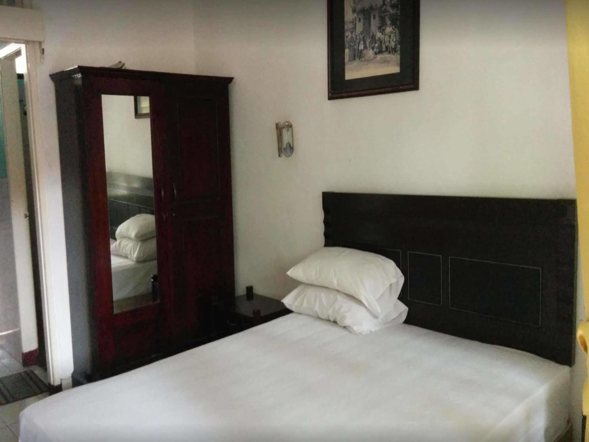 Hotel Airlangga Mataram Ngoại thất bức ảnh